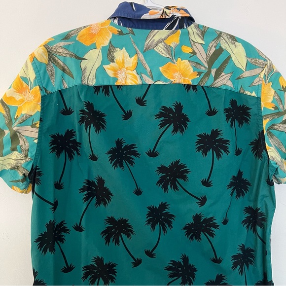 AE American Eagle Shirt Short Sleeve Tropical Palm Trees Beach Summer - Picture 3 of 8